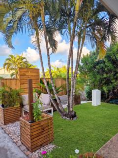 Maison charmante à Sainte-Anne avec jardin et pergola en bois. - 7