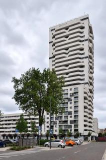Spacious 3-room apartment with a balcony, 5 minutes to the center - 9