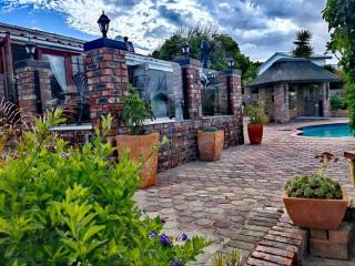 Aviators Paradise Guest House - 8