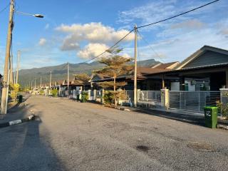 Villa Umar Home Stay - 0