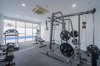 The top end escape with views, pool and gym - 3