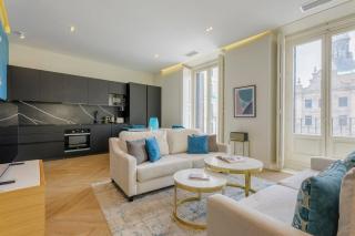 Modern and Luminous Flat in Central District - 2