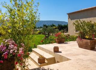 Studio accueillant avec piscine à Cabrières-d'Avignon 40 m² - 9
