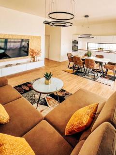 Alexandra Nesvady - 9