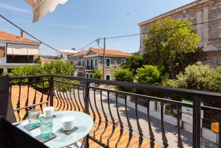 Maisonette apartment in the heart of Kokkari - 1