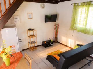Bungalow confortable près de Sainte-Anne, 42 m² avec terrasse - 2