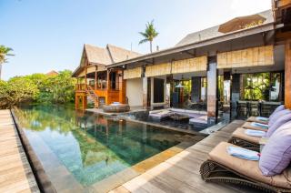 Spacious villa in Kabupaten Tabanan with sea view - 5