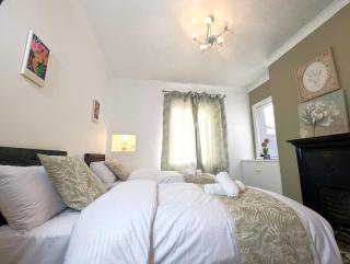 Stylish 5bed detached, Comfort for Crews & Clans - 2