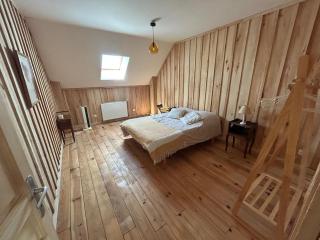 Golden Nest - 1