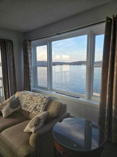 Direct Lakefront Cottage - 7