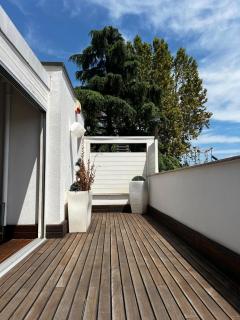 Rooftop Haven - 4
