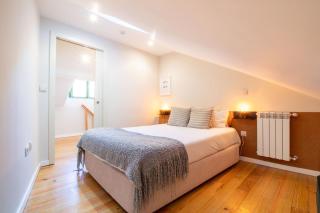 4BR w 200yrs of history in Porto by LovelyStay - 8