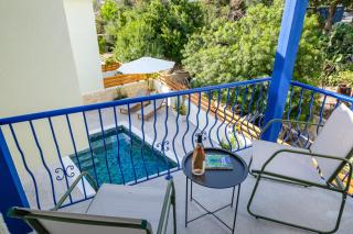 Aura Sun Holiday Homes by Nomads - 6
