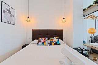 Delfín - Entire Apt - Near Beach and Stadium by Río Turia Apartments - 0