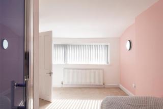 Spacious 3BR Family Home with Big Garden - 9