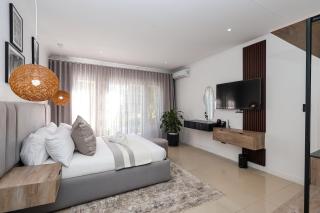 6th on Jupiter Boutique Hotel and Events - 9