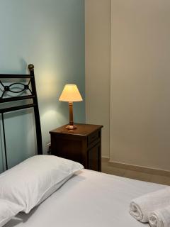 Kalamata Beachside Apartment, 4-Minute Walk to Beach - Kalamata - 1