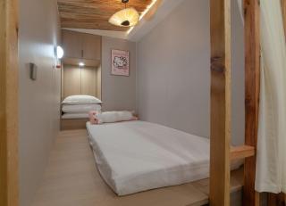 Riverside Hidieaway Homestay Free scenic spot introduction, ticket service Free one-way pick-up service at high-speed rail station Free one-way airport pick-up service Self-service laundry - 3