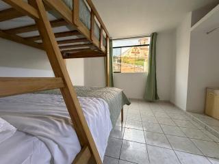 Casa amplia, terraza, vista al mar, Huanchaco, 3BR - 1