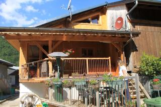Maison Verte Large Chalet with Hot Tub - 8