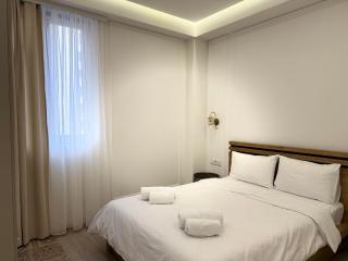 Stylish 2-bedroom apartment next to the Republic Sqaure - 5