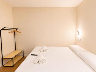 Hostal Bernabeu II - 5