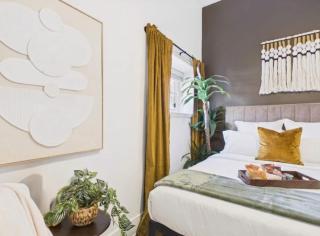 Bright & Spacious Boho Oasis A Warm Retreat - 5