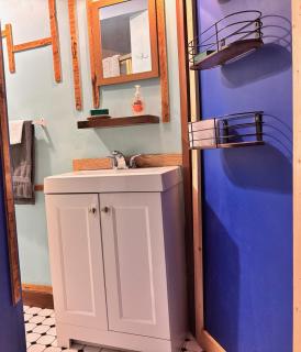 Quirky, bright, spacious room in beautiful Gloucester - 1