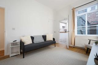 Modern Duplex 4BR Thornaby by Stay With Us - 5