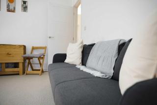 Modern Duplex 4BR Thornaby by Stay With Us - 3