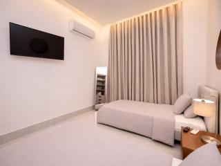 #1 Villa Exclusive with Private Pool & BBQ Santiago - 1
