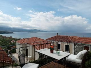 Bright Home in Historic Mithymna - 2