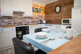 1 Tenby Lodge Freshwater East - 4