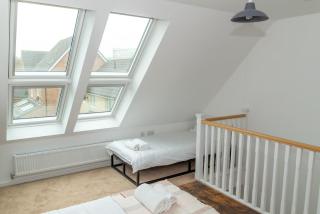 Entire Home in Manchester - 2