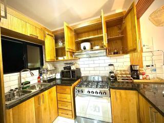 4tv Netflix wifi hot water air conditioning - 9