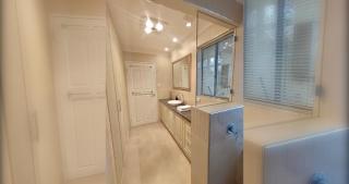 Bright 2 Bedroom Apartment In A Great Location - 6