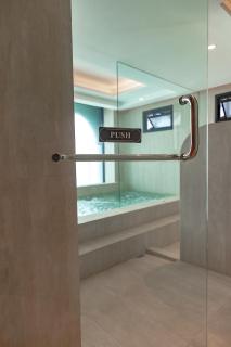 Title Legendary Pool Access 1-Bedroom Suite by TVC D107 - 1