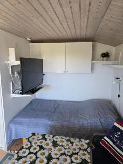 Liten mysig stuga med havsutsikt i Hällevik - 3