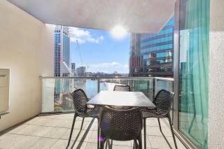 Full Water View - Sleeps 7 - Parking - Pool & Sauna - 6