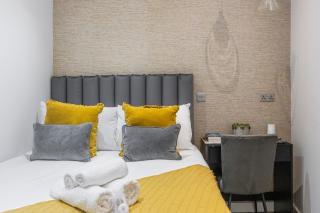 Compact Comfort Your London Basecamp F2 - 5
