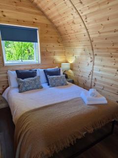 Glamping Loch Lomond - ROSE POD with BBQ hut and Hot tub - 3