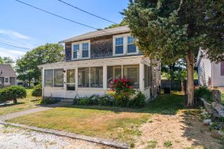 Steps to the Beach Cozy Central AC - 9