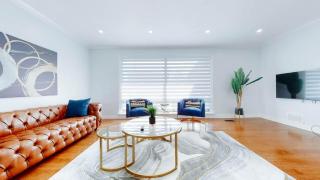 3 Bedroom Home Near Rogers Downsview Stadium - 0