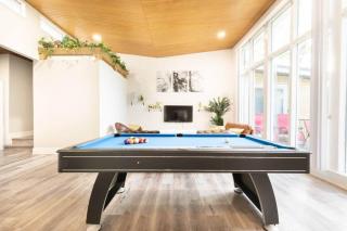 Spacious Open Concept Home Near Rogers Stadium - 7