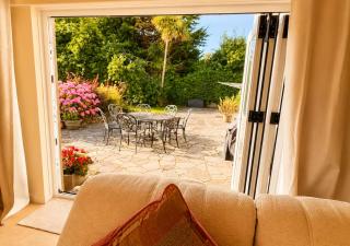 Large Porthcawl Home, Sleeps up to 10, Dog Friendly - 4