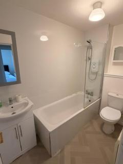 Kelpies Serviced Apartments Alexander- 2 Bedrooms - 4