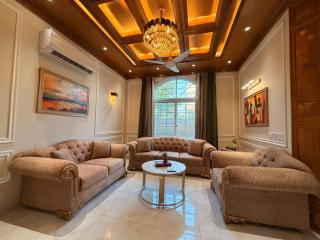 Sky Vista Residences Gold Crest Mall Lahore - 5