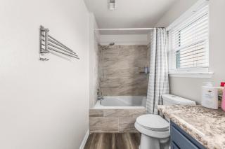 Ile Ayo - Private Bedrooms with Shared Bathroom in Co-Living Home - 6