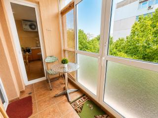 Sunny Apartment - Top Location & Free Parking - 4