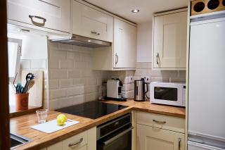 NEW Stylish Cosy Dog Friendly Cottage Parking Central - 4